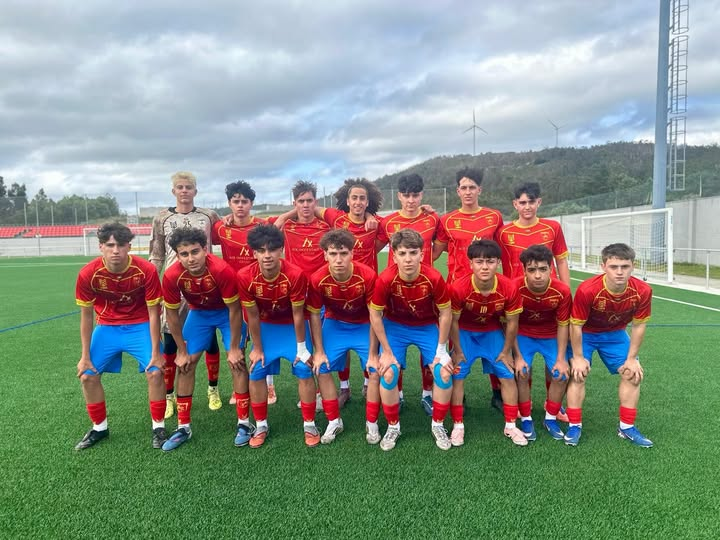 Fursan Hispania FC squad lined up before a match